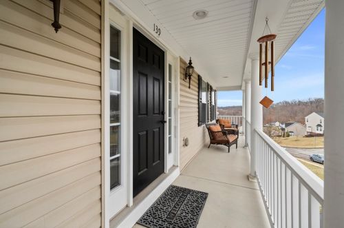 139 Chestnut Ridge Dr, Beaver Falls, PA 15010-8430