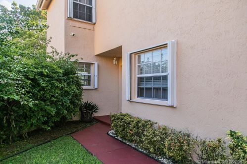 4890 153rd Ter, Hollywood, FL 33027-3661