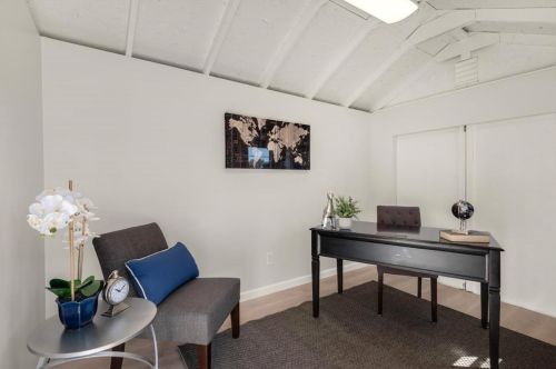 300 Sobrato Dr, Campbell CA  95008-3919 exterior