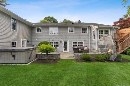 42 Gorham Ave, Westport CT  06880-2533 exterior