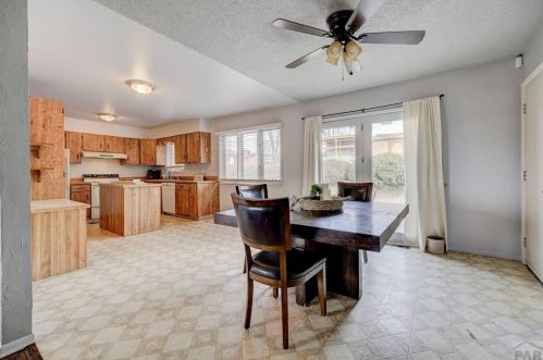 4038 Vly Dr, Pueblo CO 81008-1752 exterior