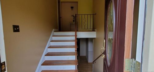 7 Bird Ln, Poughkeepsie, NY 12603-5001