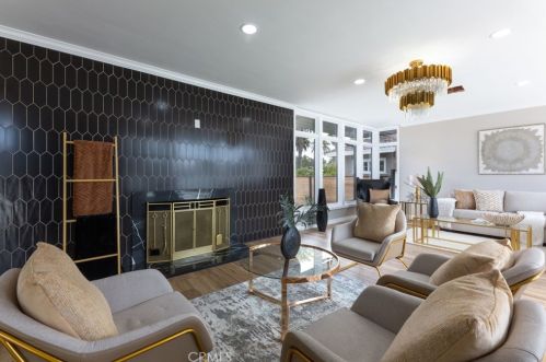 3841 Pacific Ave, Long Beach CA  90807-3227 exterior