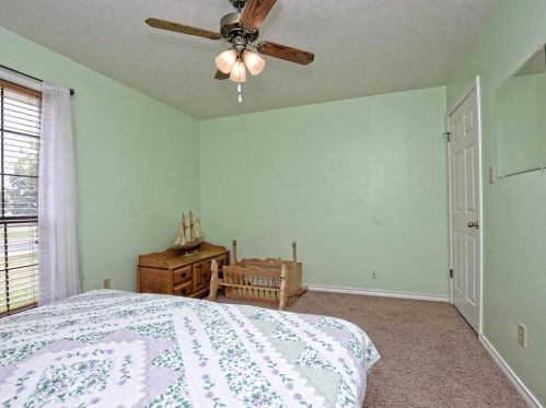 405 Rockmoor Dr, Georgetown TX 78628-8841 exterior