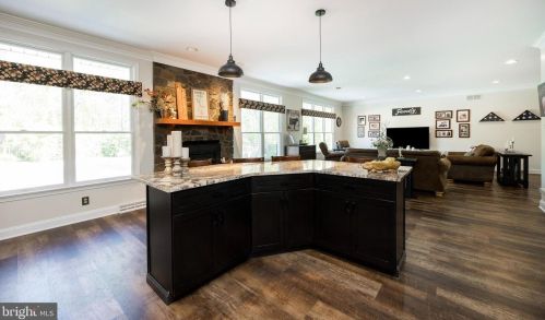 2975 Burton Dr, Gilbertsville PA  19525-9694 exterior