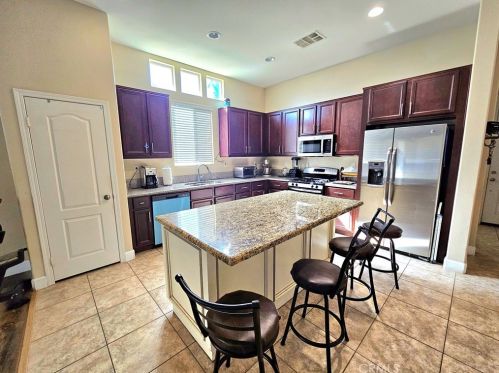 34021 Corktree Rd, Lake Elsinore, CA 92532-2961