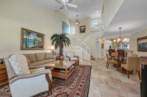 8390 Excalibur Cir, Naples FL  34108-7723 exterior