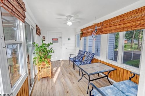 717 Galvin Ave, Roselle, NJ 07203-1611