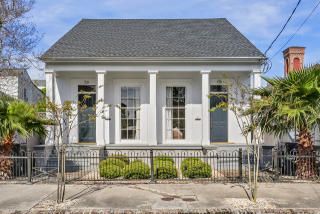 719 Philip St, New Orleans LA  70130-5463 exterior
