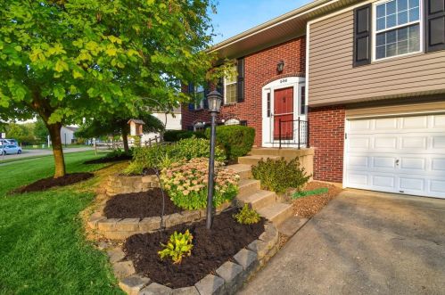 545 Forest Ridge Ct, Cincinnati, OH 45244-1491