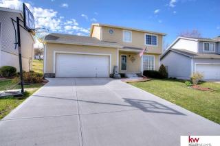 14721 Meredith Ave, Omaha, NE 68116-6612