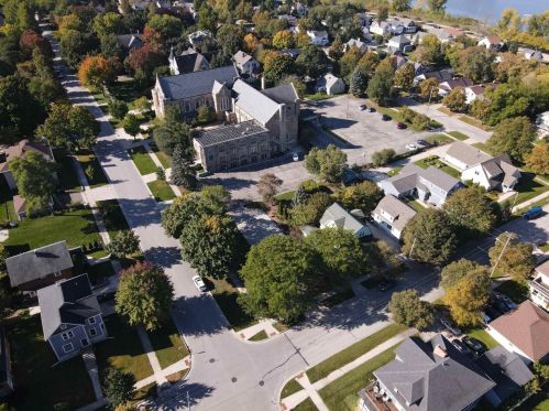 502 Cass St, Green Bay, WI 54301-3602