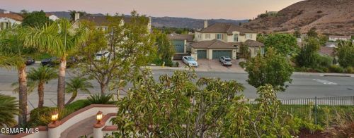 5391 Evening Sky Dr, Simi Valley CA  93063-5744 exterior