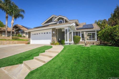 28234 Kenton Ln, Santa Clarita, CA 91350-3957
