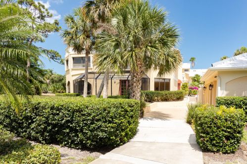 2381 Carriage Hill Ter, Palm City, FL 34990-4321
