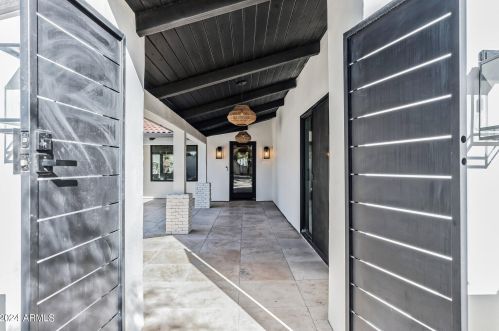 6014 Laurel Ln, Scottsdale AZ 85254-4642 exterior