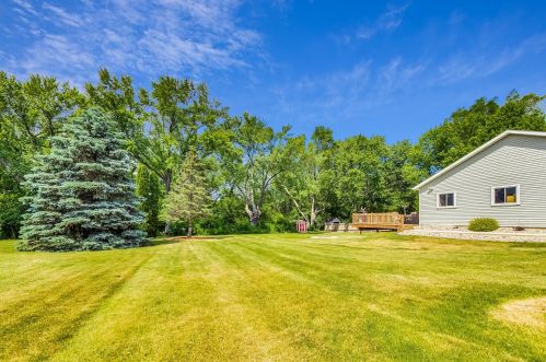 25206 Kickapoo Dr, Kansasville WI  53139-9708 exterior
