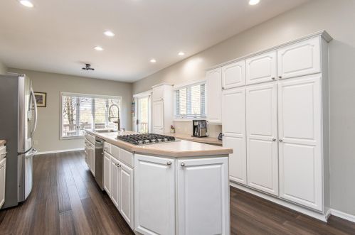 2824 Burton Dr, Waukesha, WI 53188-4001