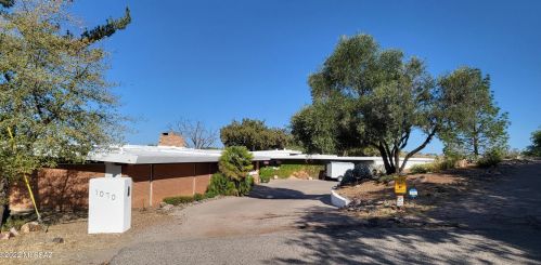 1070 Valle Vista Dr, Nogales, AZ 85621-1213