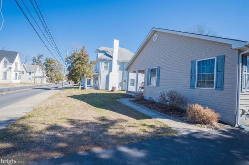 3 Thatcher St, Frankford, DE 19945-9400