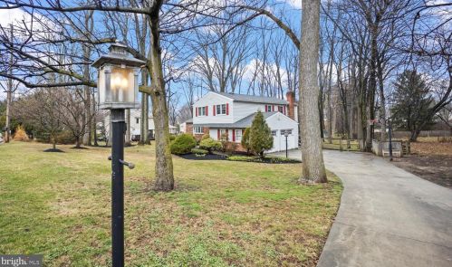 235 Lower Holland Rd, Southampton, PA 18966-1666