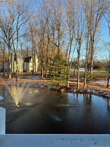 1712 Old Pond Ln, Norwich, CT 06360-7060