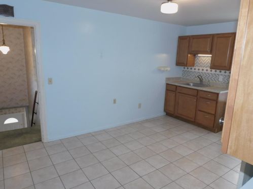 900 Enright Ave, Cincinnati OH 45205-1703 exterior