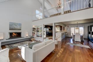 556 Sound Shore Rd, Northampton NY  11901-5312 exterior