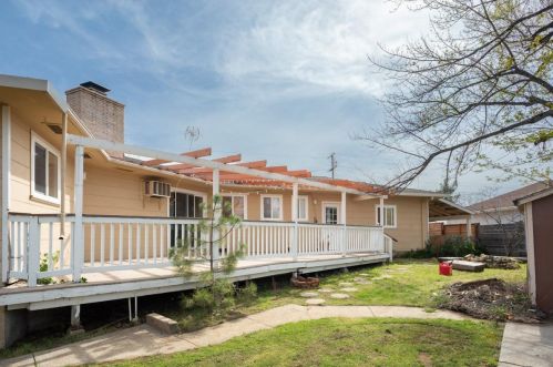 210 Catherine Ln, Grass Valley CA  95945-5802 exterior