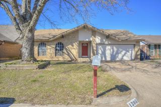 1205 Southminster St, Oklahoma City, OK 73160-1861