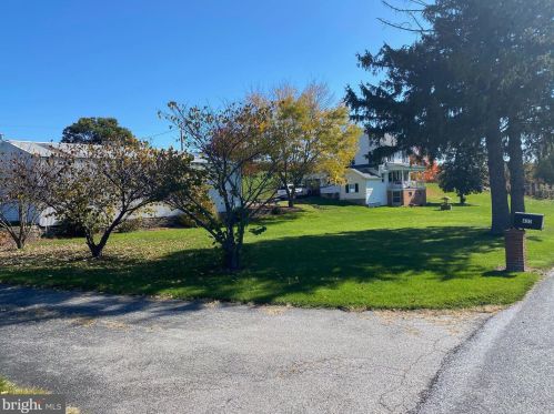 435 Boxwood Rd, Red Lion PA  17356-8347 exterior