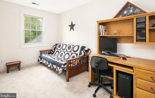 240 O St, Purcellville VA  20132-3002 exterior