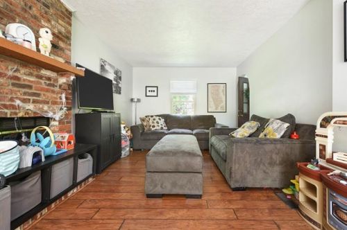 3522 Fox Chase Dr, Imperial PA  15126-9604 exterior