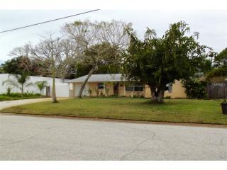 1631 Livingstone St, Sarasota, FL 34231-6619