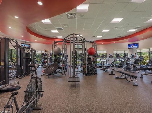 7200 Coventry Ct, Naples FL  34104-6717 exterior