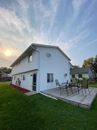 1405 5th Ave, La Crosse, WI 54601-5305