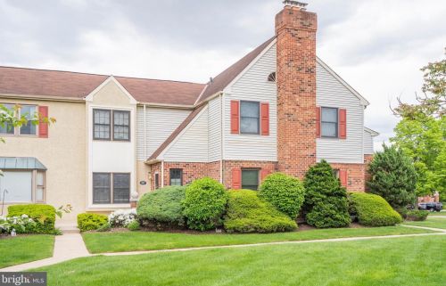 197 William Penn Dr, Norristown, PA 19403-5206