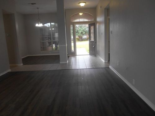1712 Ryanfeld Dr, Midlothian TX  76063-5961 exterior