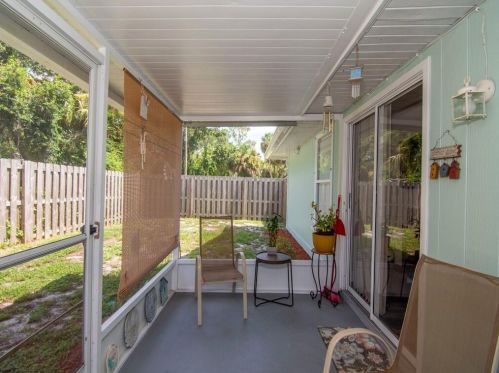 2545 86th Dr, Vero Beach FL  32966-5026 exterior