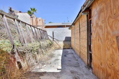 6634 Radio Dr, San Diego CA  92114-1611 exterior