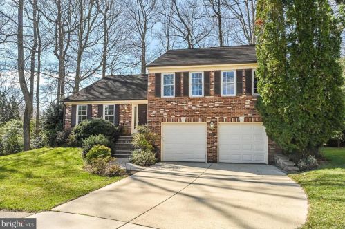 9201 Cork Pl, Springfield, VA 22015-2034
