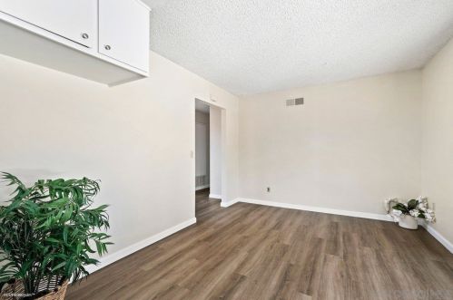 8211 Elston Pl, San Diego CA 92126-2213 exterior