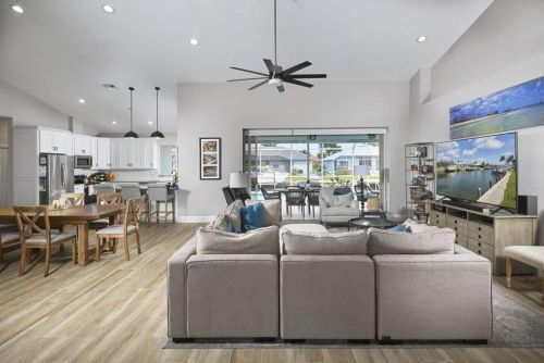 1100 Cara Ct, Marco Island, FL 34145-4518