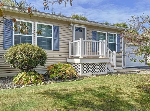 5 Cliff Rd, Gales Ferry, CT 06339-2031