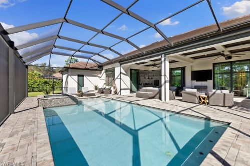 631 25th St, Naples FL  34120-1843 exterior