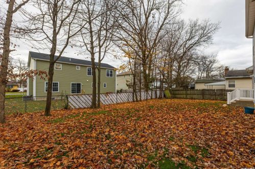 340 45th St, Copiague NY  11726-1017 exterior