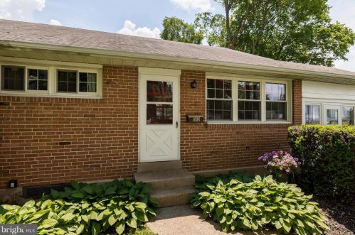 100 Spruce Ln, Paoli, PA 19301-1815