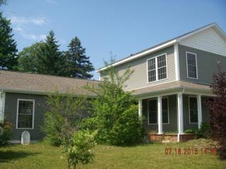 12 Adirondack Ave, Riverbank, NY 12885-1324