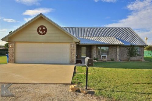 240 Avenue F, Hawley, TX 79525-4128