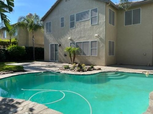 2478 Appian Way, Manteca CA 95337-8241 exterior